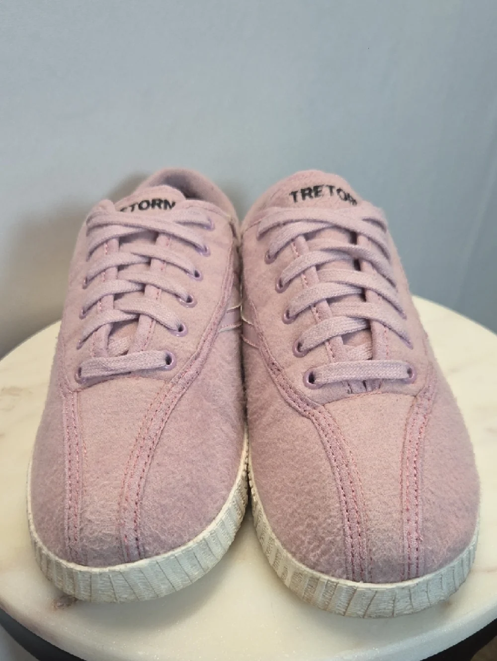 Tretorn Pastel Pink Low-Top Sneakers Size 7.5 - Picture 2 of 7